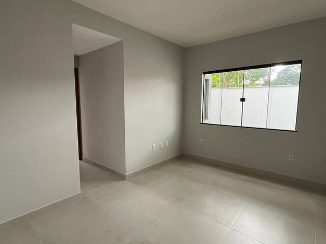 Casa para Venda em Rio das Ostras - 3