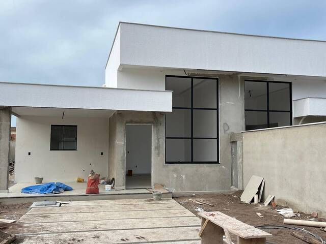 #483 - Casa para Venda em Rio das Ostras - RJ