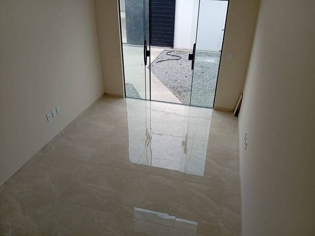 Casa para Venda em Rio das Ostras - 4