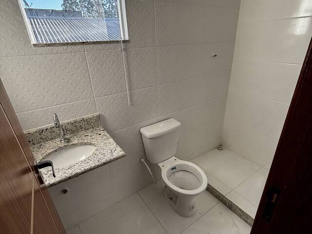 Casa para Venda em Rio das Ostras - 2