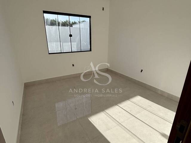 Casa para Venda em Rio das Ostras - 2