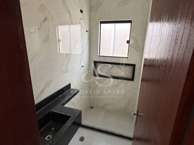 #525 - Casa para Venda em Rio das Ostras - RJ