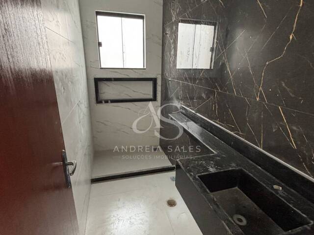 Casa para Venda em Rio das Ostras - 5