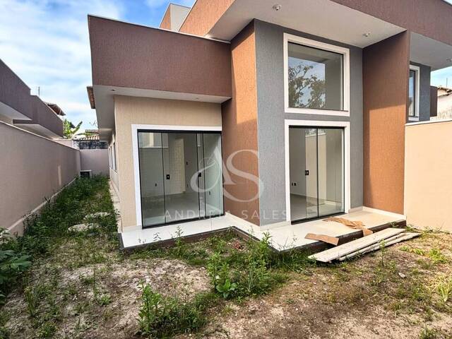 #526 - Casa para Venda em Rio das Ostras - RJ