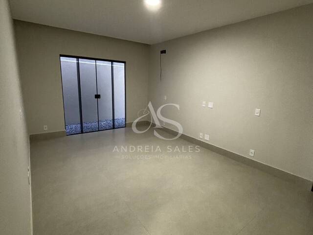 #527 - Casa para Venda em Rio das Ostras - RJ